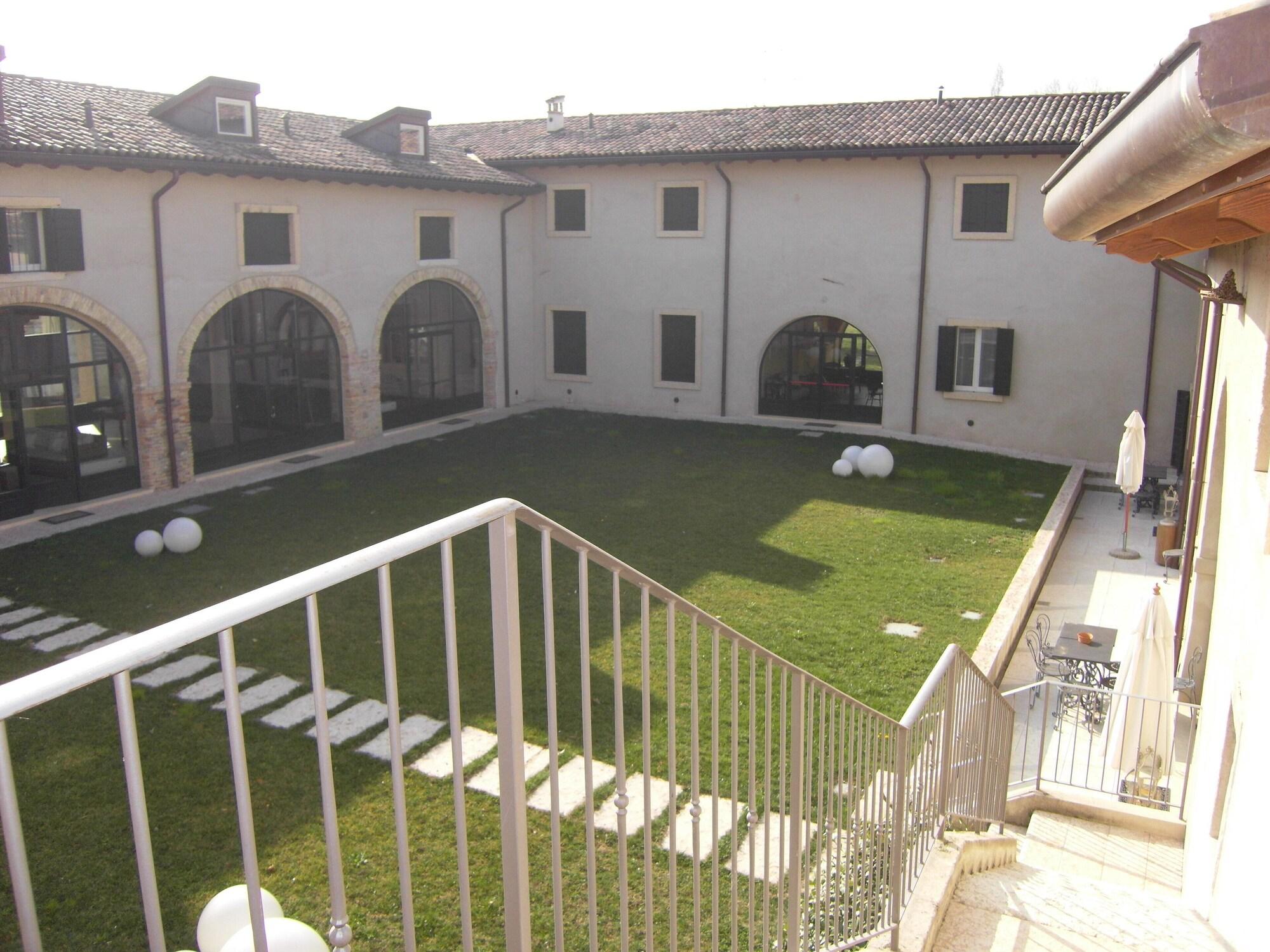 Relais Corte Paradiso Peschiera del Garda Extérieur photo